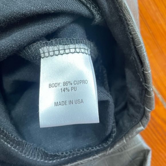 NWT Lola & Sophie Vegan Leather Croc Embossed Kick Flare Pants Size 6 - Picture 12 of 14